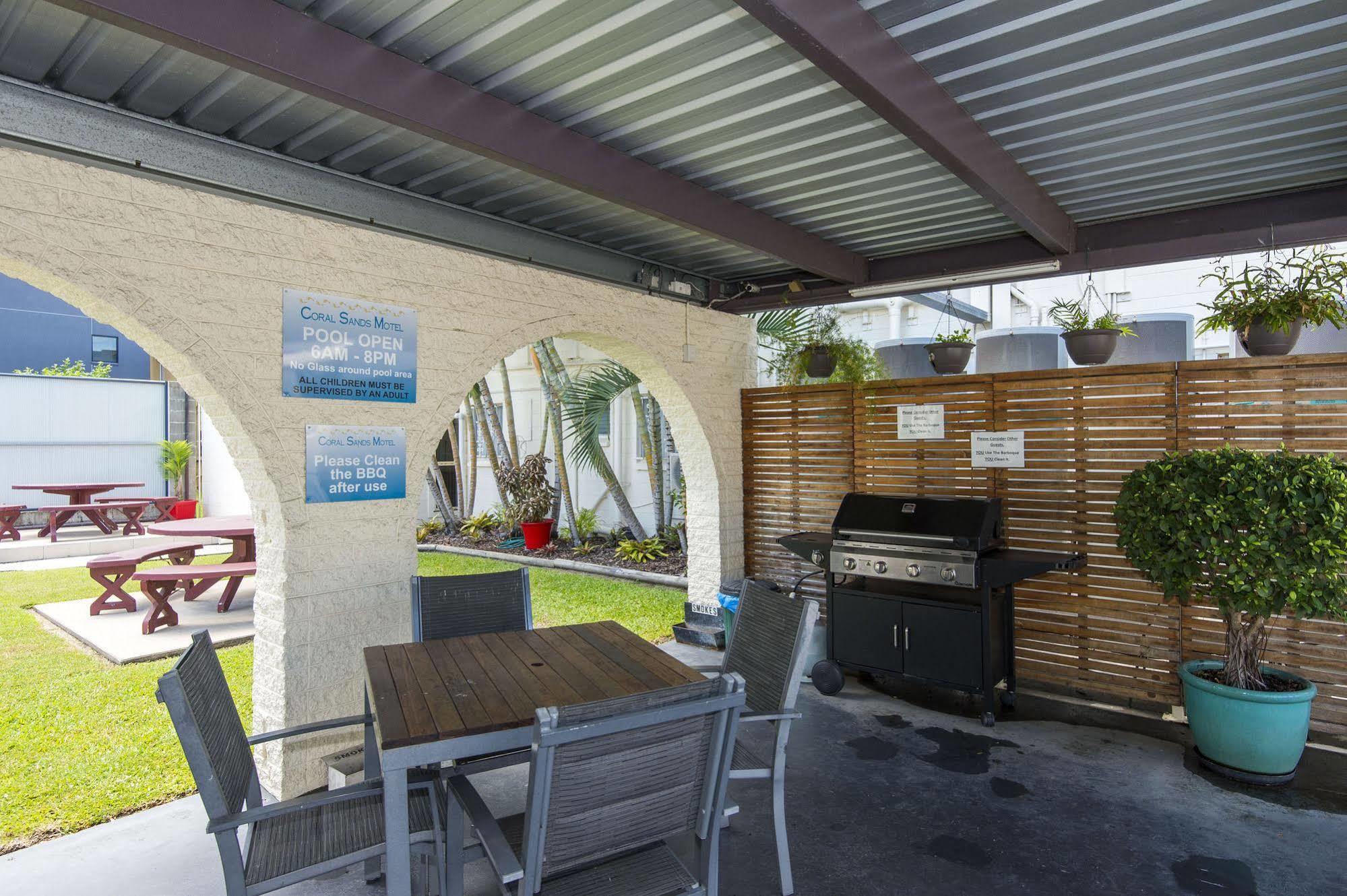 Coral Sands Motel Mackay Kültér fotó