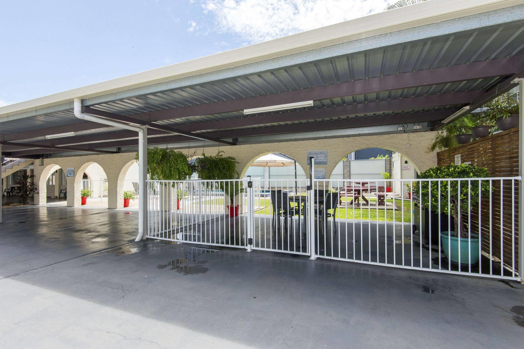 Coral Sands Motel Mackay Kültér fotó